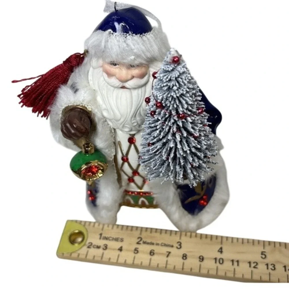 2018 Hallmark Keepsake Old World Santa Porcelain Premium‎ Ornament